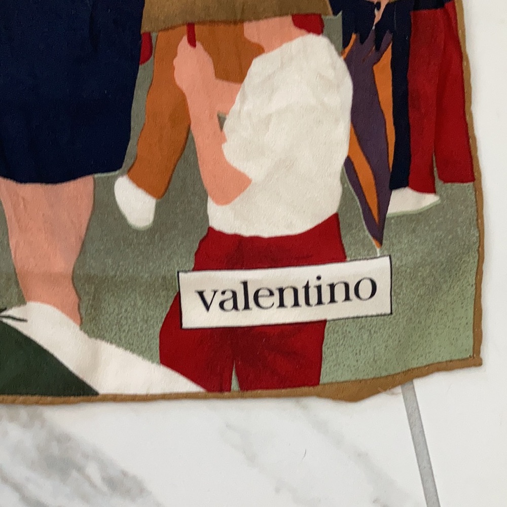 Valentino Large Golf tournament scarf 🧣 silk - Picture 2 of 6